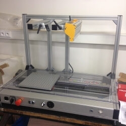 laboratorní tester pro testování řádkových kamer